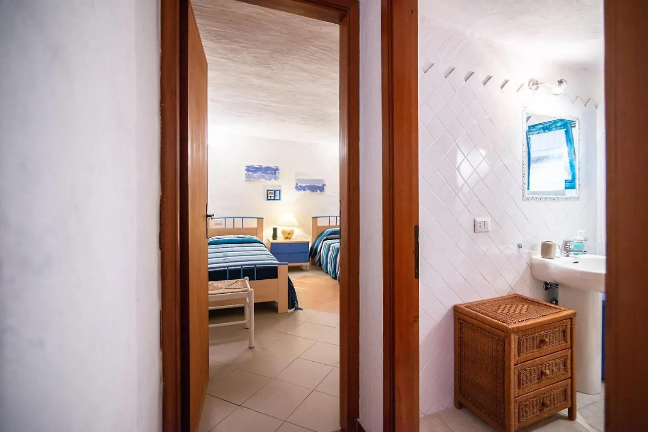 Villa Bouganville Barrabisa Italy